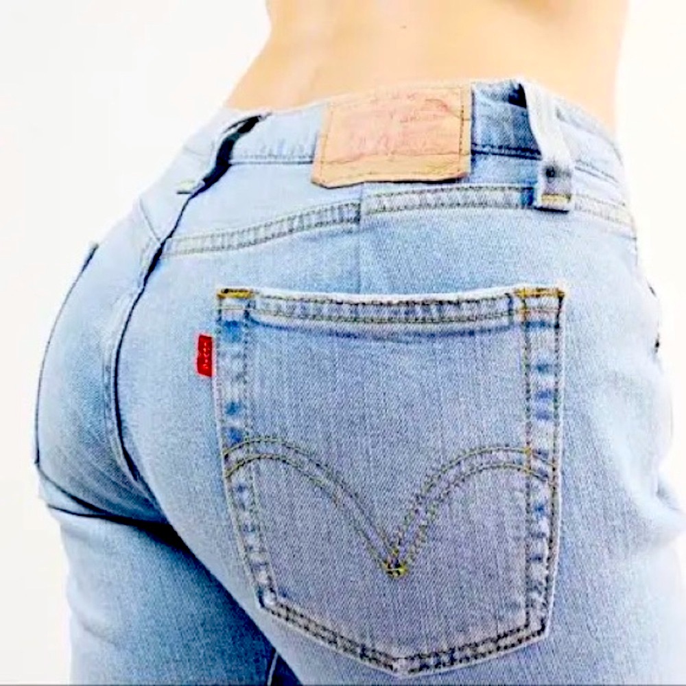 LEVI LIGHT WASH 501 HIGHWAISTED CROP JEANS!👖